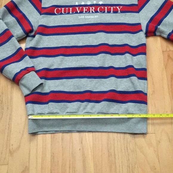 Sweatshirt - Picture 4 of 4